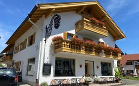 Gästehaus u Ferienwohnungen Veronika incl Frühstücksbuffet und KönigsCard mit 200 kostenlosen Attraktionen